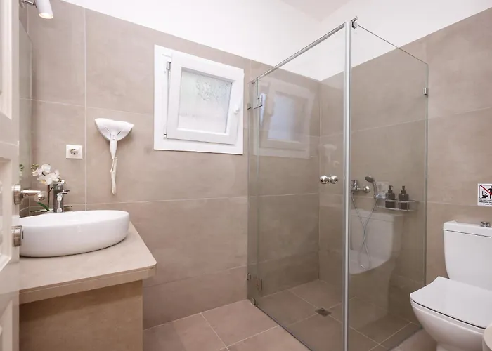 Alisachni Ground Floor Apartament Apraos