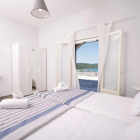 Alisachni Ground Floor * Apraos