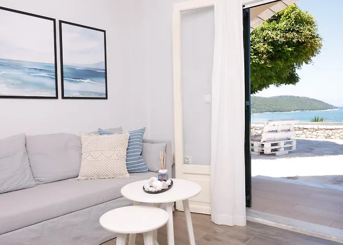 Apartment Alisachni Ground Floor