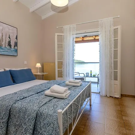 アパート Alisachni