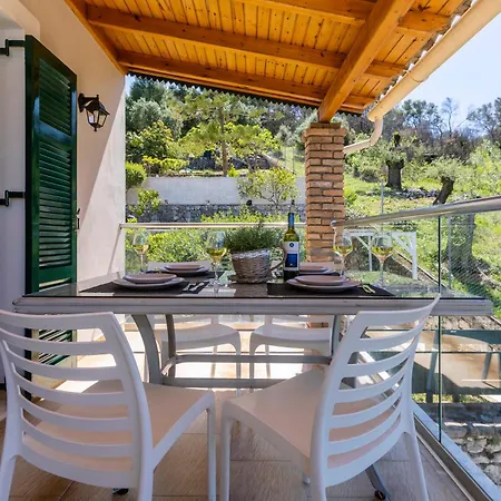 Alisachni アパート *