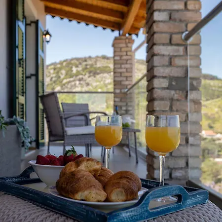 Alisachni アパート Apraos